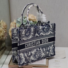 Christian Dior Shopping Bags